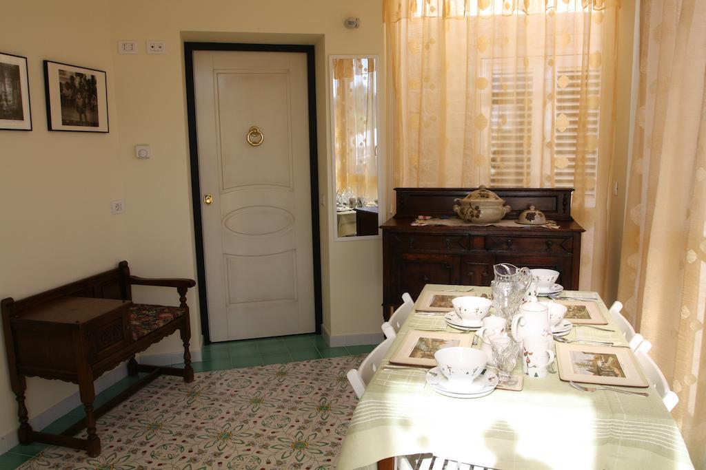Bed And Breakfast Angolo Fiorito Civitavecchia Rom bilde